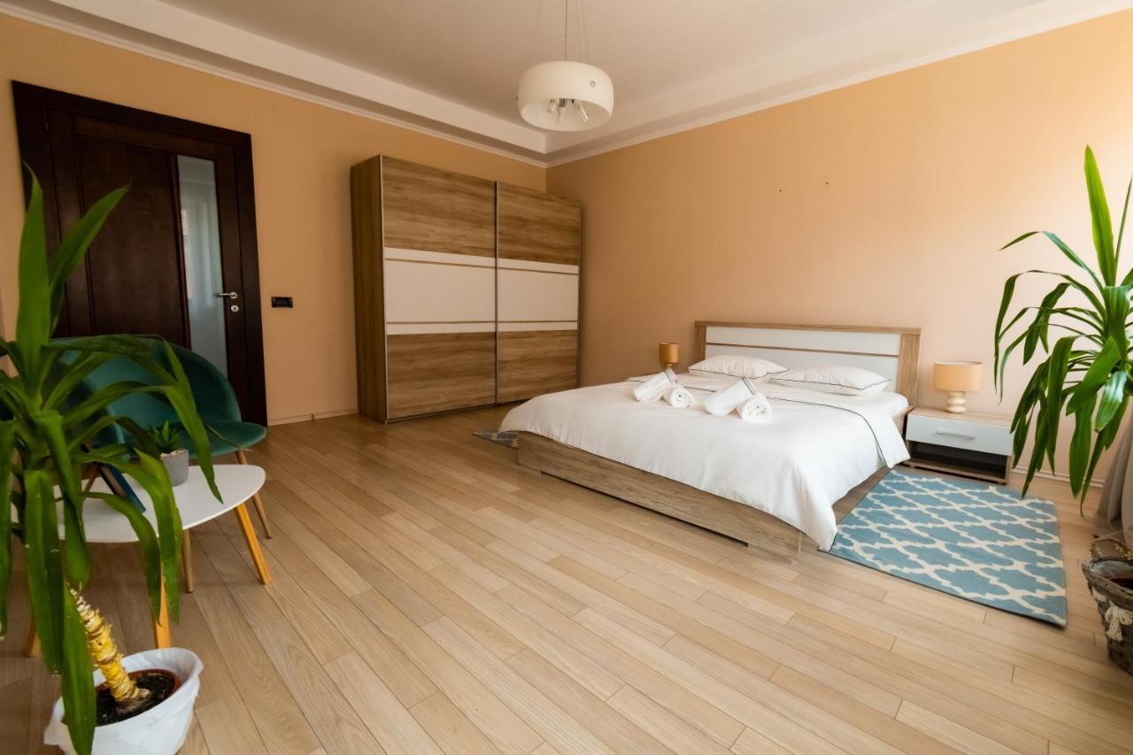 Ferienwohnung Db Apt - Comfort And Space In The Heart Of Old Town Brașov Exterior foto